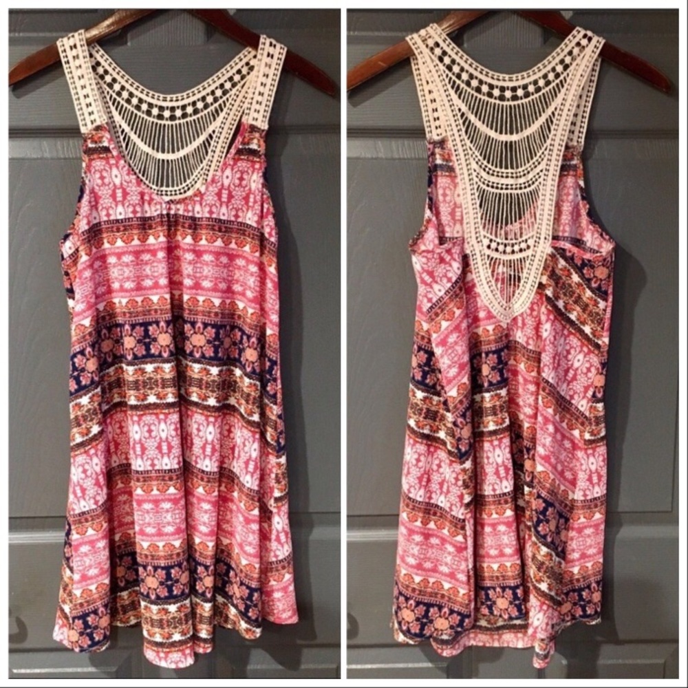 LUSH Sleeveless Crochet Tunic Top Size XS